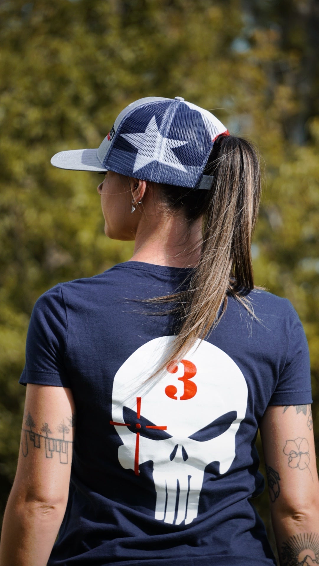 Gildan 64V00 adult V-neck T-shirt (Woman's) - Victory