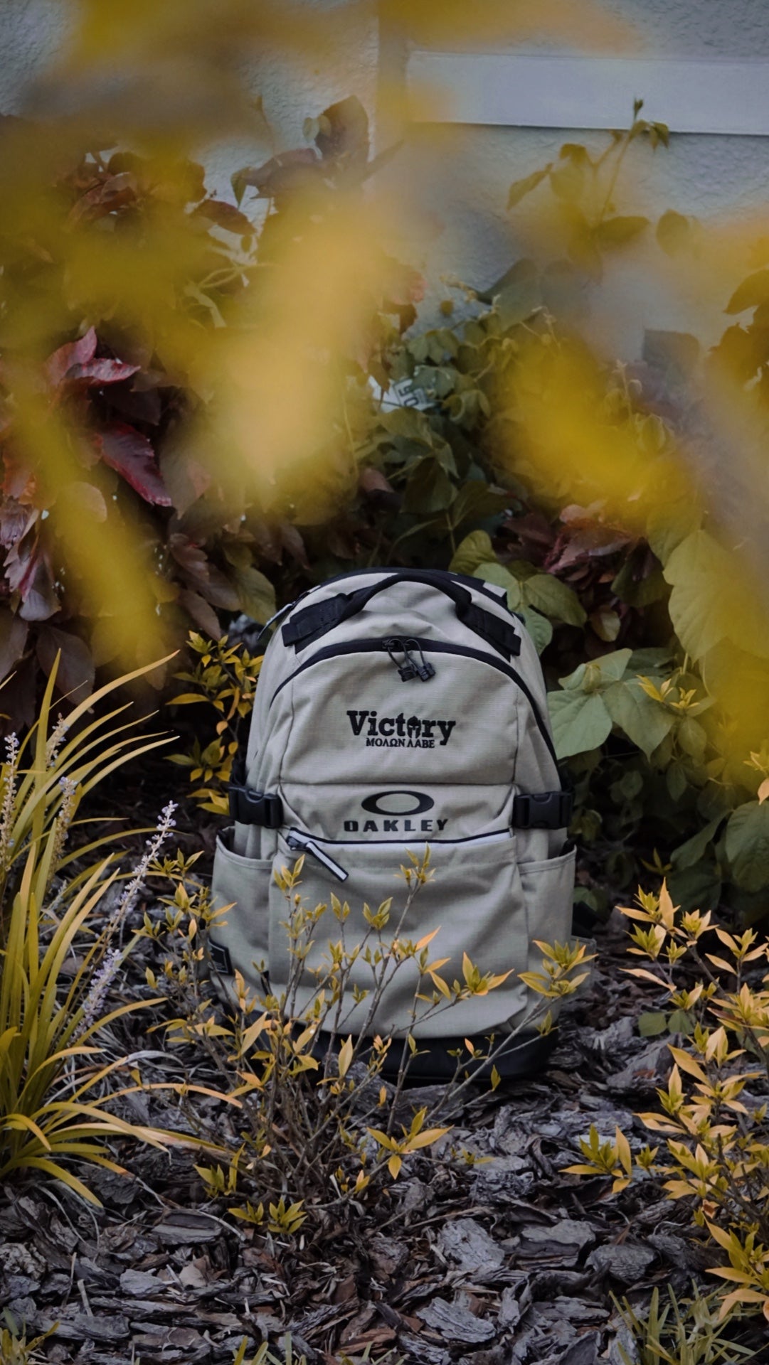 Oakley - 23L Utility Backpack - Victory