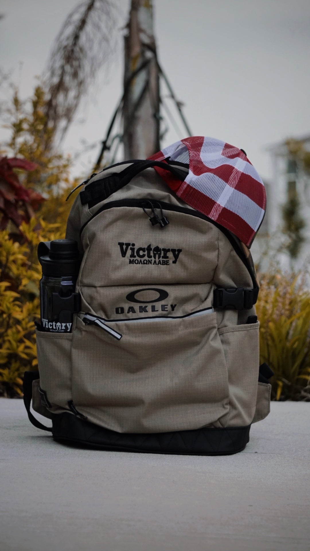 Oakley - 23L Utility Backpack - Victory