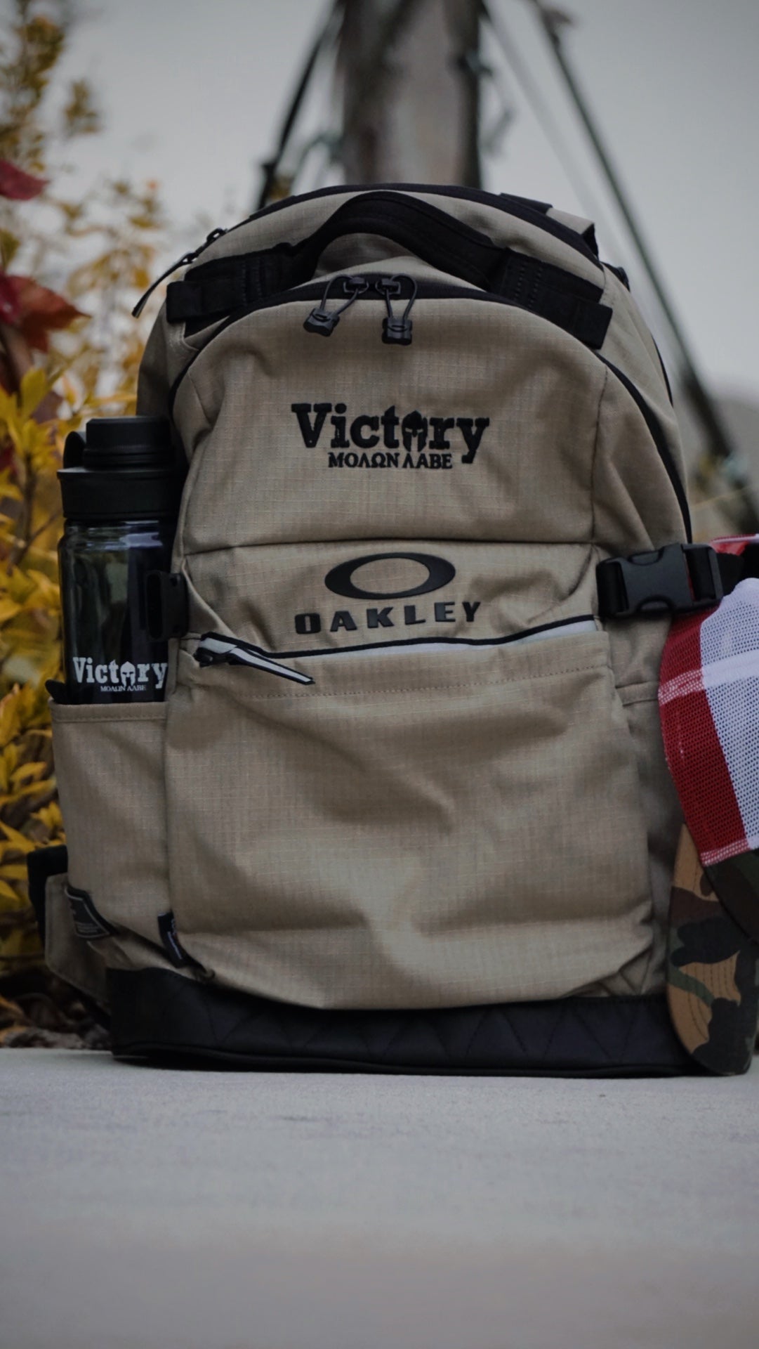 Oakley - 23L Utility Backpack - Victory