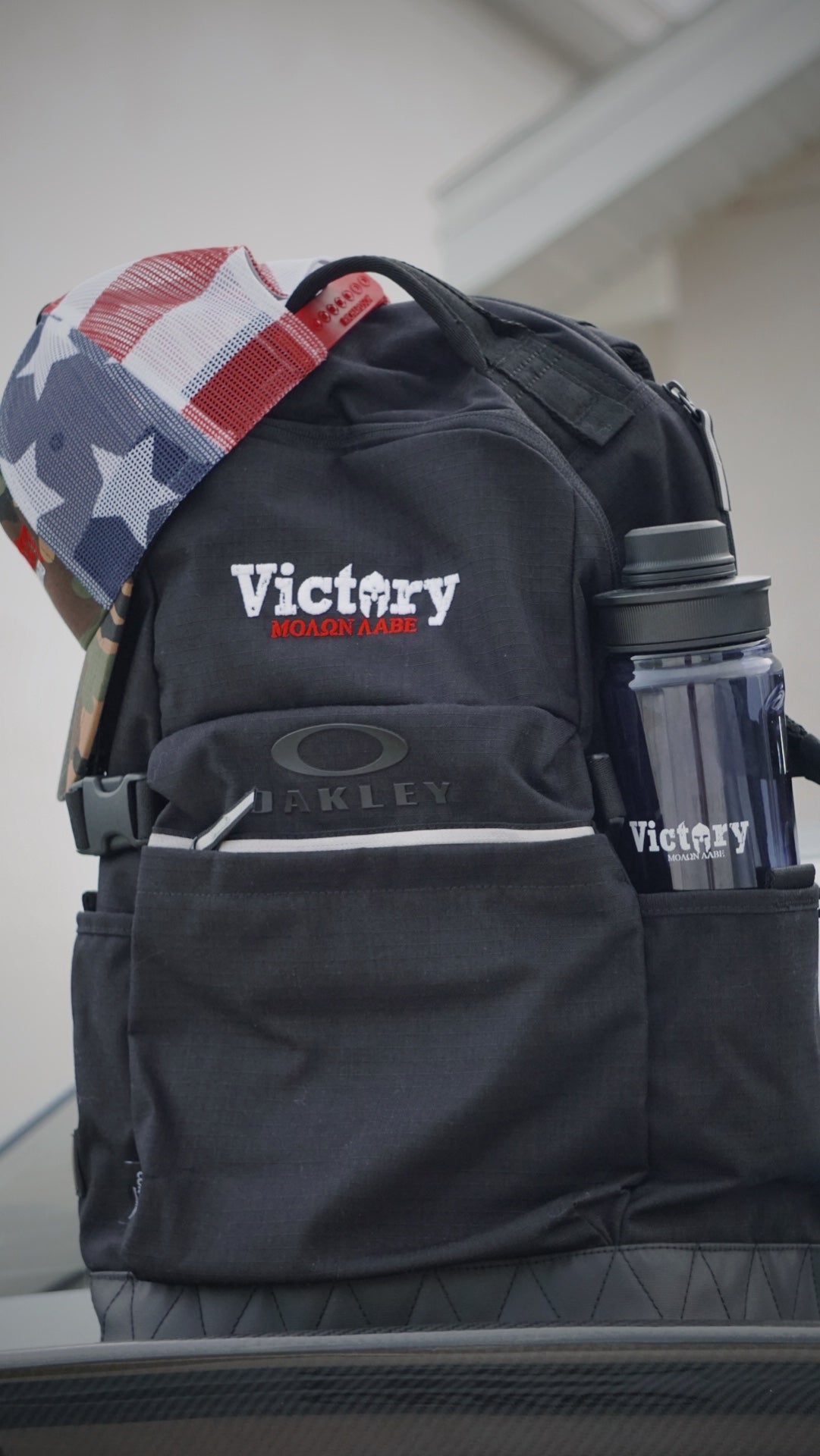 Oakley - 23L Utility Backpack - Victory